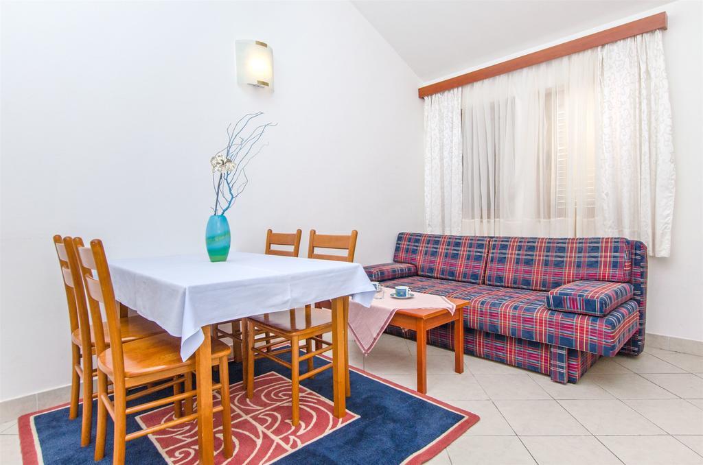 Apartments Meridiana 1 Оребич Екстер'єр фото